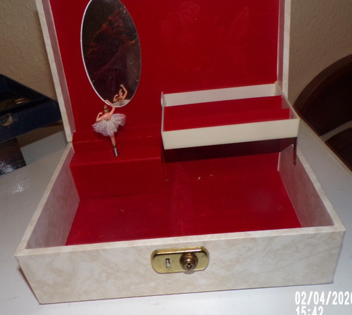 White jewellery box organizer - jewellery,