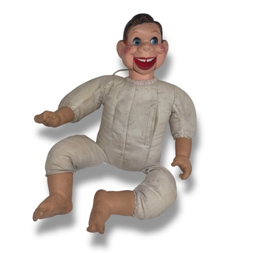 Howdy doody ventriloquist - howdy,