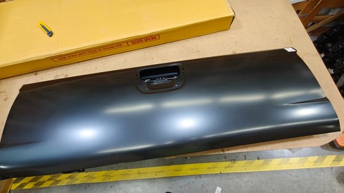 Tailgate with brake - with, hole
