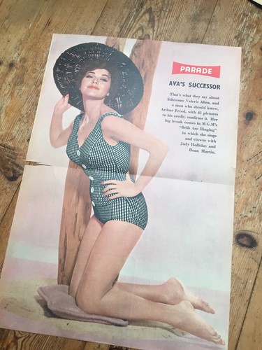 Parade glamour magazine - glamour,