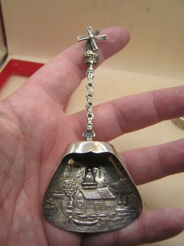 Antique white metal dutch - white,