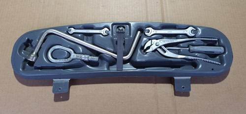 Bmw e46 boot lid tool - bmw,