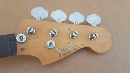 Fender precision bass - 80's,