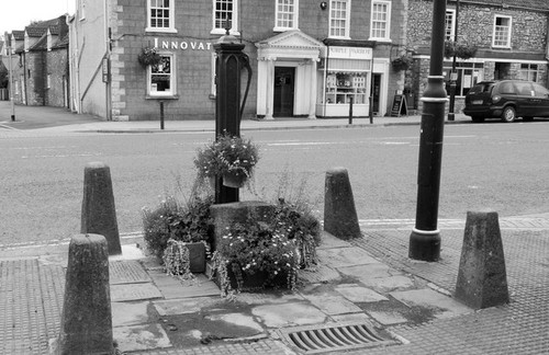 Photo 6x4 old water pump - photo,
