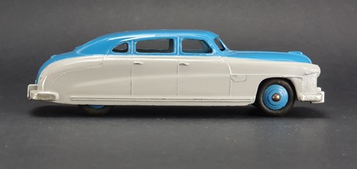 Dinky toys england 139b - dinky,