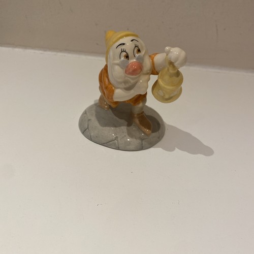 Disney showcase royal doulton - disney,