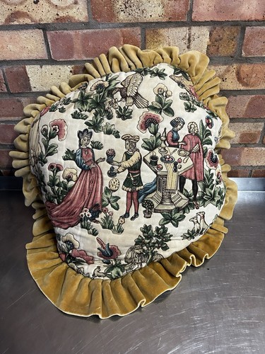 Beautiful vintage cushion - vintage,