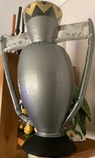 THE FAMOUS BLOW UP PREMIER