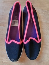 Woman's Henleys Black Canvas with Pink Trim Slip-On Pumps/Trainers Size 5