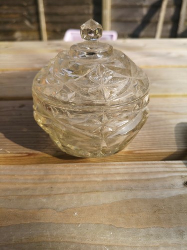 Cut glass lidded bon - bon, jar