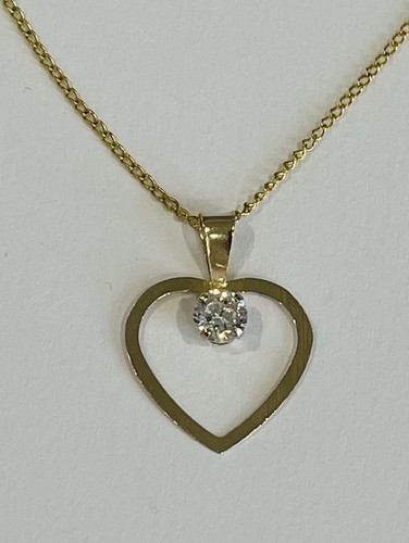 9ct gold heart - 9ct, (4mm)
