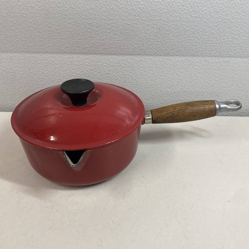 Creuset cast iron - cast,