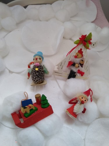 Vintage miniature wooden felt - wooden,