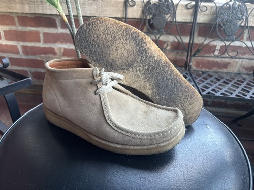 Lapstone padmore barnes - ,