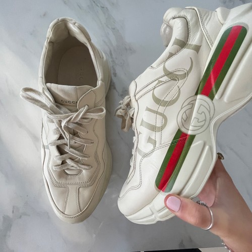 Gucci rhython logo print shoes