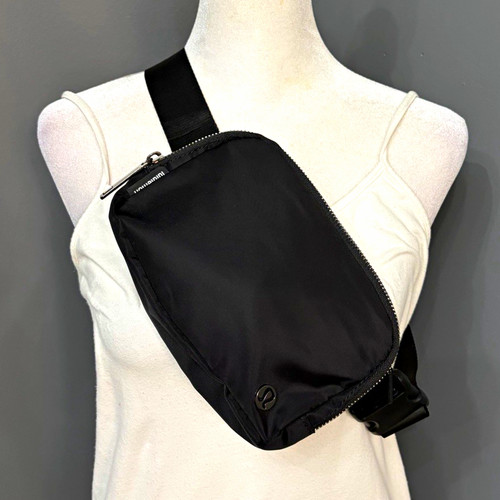 Lululemon everywhere belt - lululemon, bag