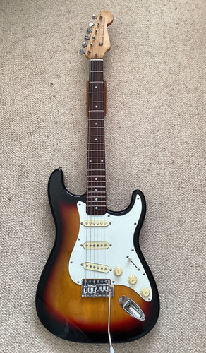 Strat style electric guitar