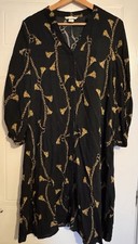 H&M Dress Chain