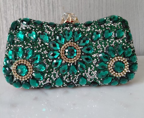 Super sparkling emerald green - emerald,