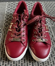 GENUINE, GUESS Trainers For