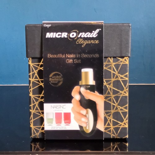 Micro nail electric elegance
