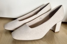 New M&S Wide Fit Block Heel Court Shoes Size 7 Cream Square Toe RRP £85 Vegan