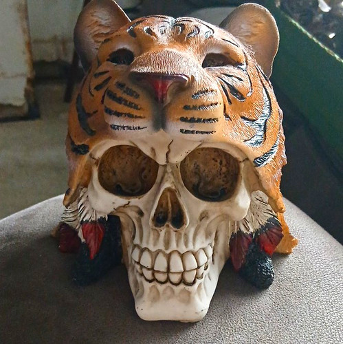 Hand painted resin tiger - resin, head