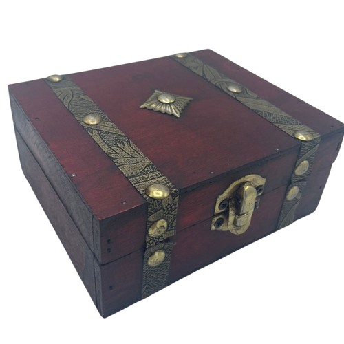Square tea chest - square,