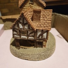 DAVID WINTER COTTAGES. MARKET STREET. BOXED.CERT