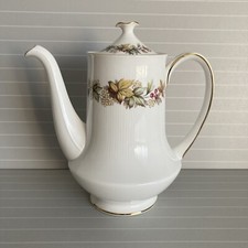 ROYAL STANDARD LYNDALE BONE CHINA COFFEE POT