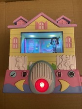 Pixel Chix Babysitter Rotating