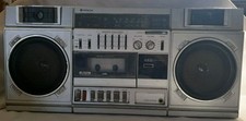 Hitachi Cassette FM AM Radio