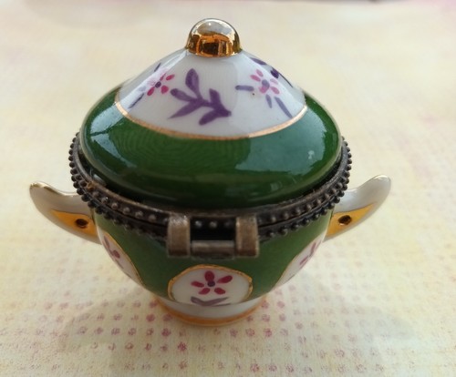 Vintage regal porcelain hinged - vintage,