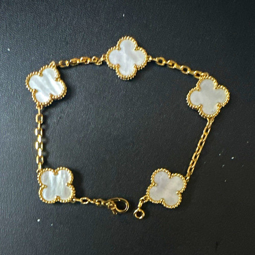 Van cleef arpels alhambra - van,