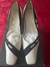 Vicki Beth size 39 ladies