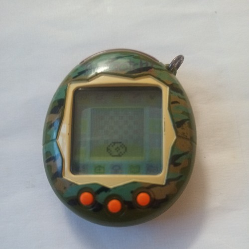 Tamagotchi connection green - tamagotchi, v2