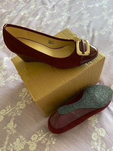 Ladies lotus burgundy wedge - lotus,