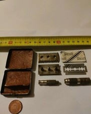 antique pocket travel safety razor shaver Travel Safety Razor Pocket Shaver Old