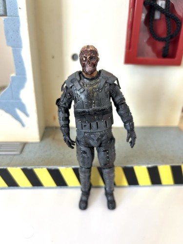 The walking dead riot guard - walking,