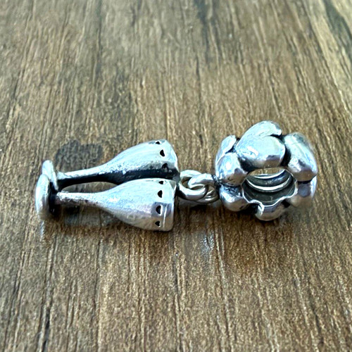 Pandora champagne glasses