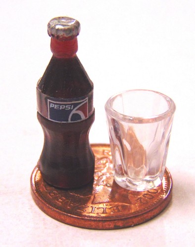 Dolls house small - dolls,