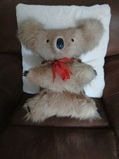VINTAGE,  AUSTRALIAN  LARGE  LIFELIKE  FURRY KOALA BEAR.