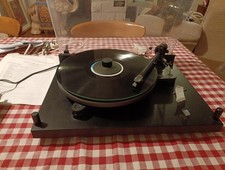 Project 6 Turntable With Roksan Corus Cartridge