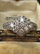 Stunning Fraser Hart 18 carat w/gold 1 carat diamond  ring hallmarked