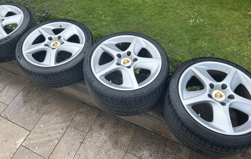 Porsche 911 996 hollow spoke - porsche,