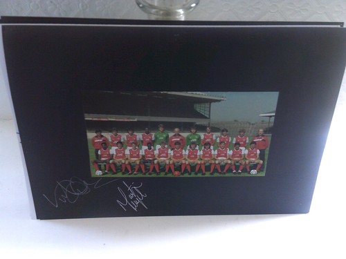 Arsenal signed team picture - ,