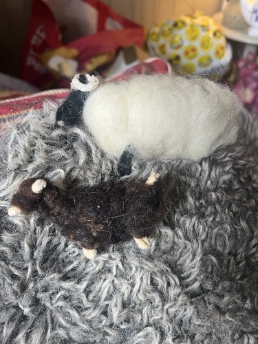 Vintage needle felted - vintage,