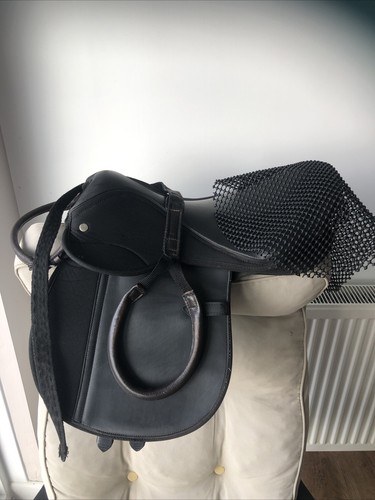 Saddle tack set - up, for