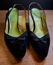 Vintage felt? Kitten Heels