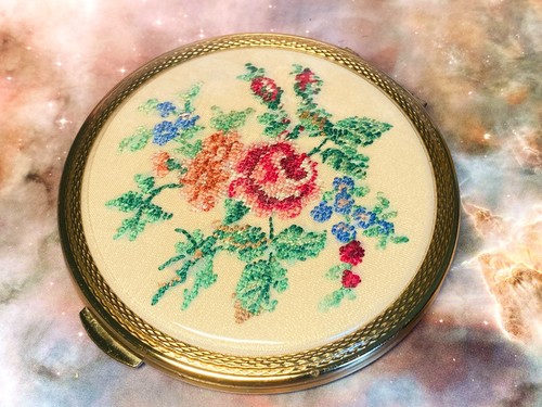 Petit point floral kigu - petit,